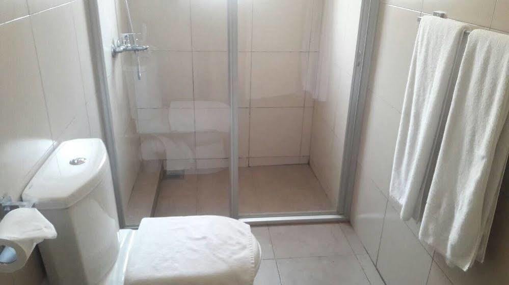 Sea View Hotel Коломбо Экстерьер фото