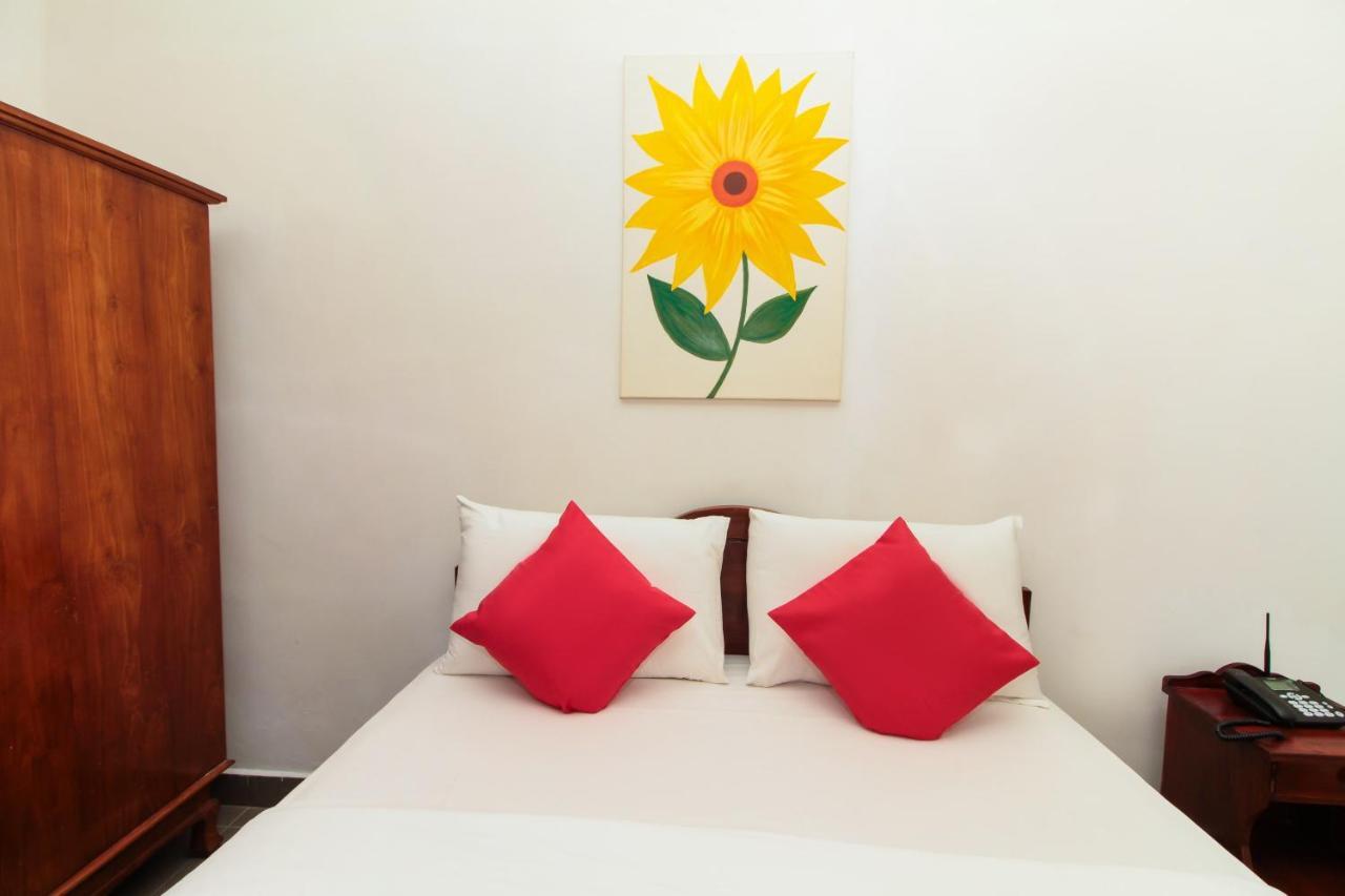 Sea View Hotel Коломбо Экстерьер фото